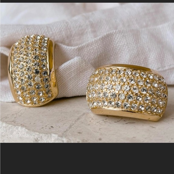 VINTAGE SIGNED 1980s CHRISTIAN DIOR EARRINGS Clip On with DIOR Pouch - Picture 5 of 11